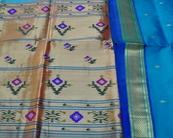 Geometric Pattern on Pallu with Honeycomb pattern for border